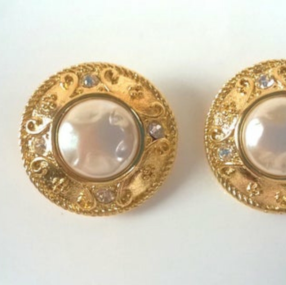 Pearl Cabochon Earrings - Vintage - Picture 2 of 5